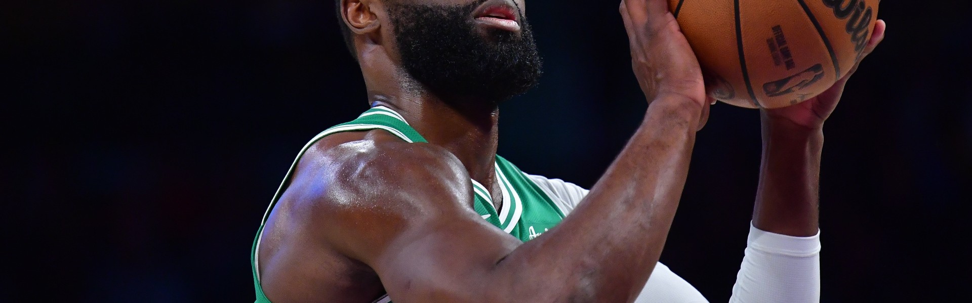 BSPORTS-怒喷裁判遭驱逐！杰伦·布朗发推：这就是我一直说的那些烂事