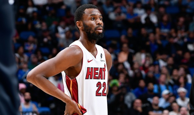 攻防一体！维金斯10中6拿19分5板6助3断3帽填满数据栏 正负值+28