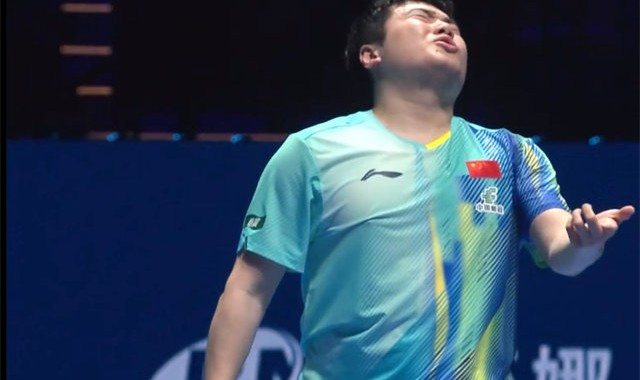 B体育下载-国乒男队小组赛就翻车！三位主力输德国队，王皓强装镇定祝贺对手|世界杯|王楚钦|温瑞博|梁靖崑|迪米特里-奥恰洛夫_新浪体育_新浪新闻