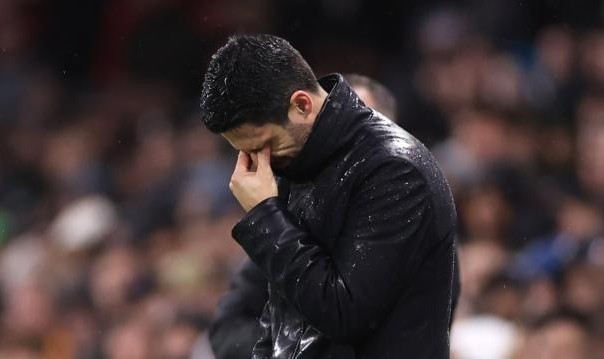 b体育官网首页-阿森纳本季最烂比赛！阿尔特塔怒了，球员吵起来了